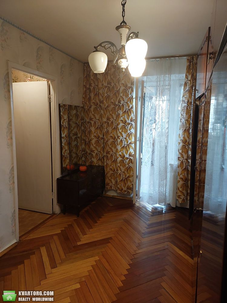 Rent out 2-room apartment. Киев, Симиренко — photo 4