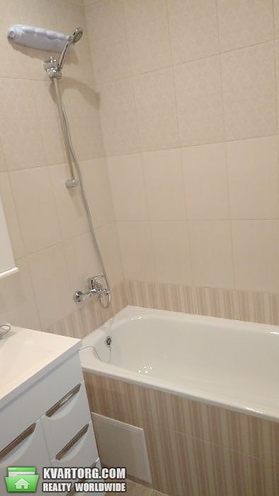 Rent out 1-room apartment. Киев,  Феодосийская — photo 5