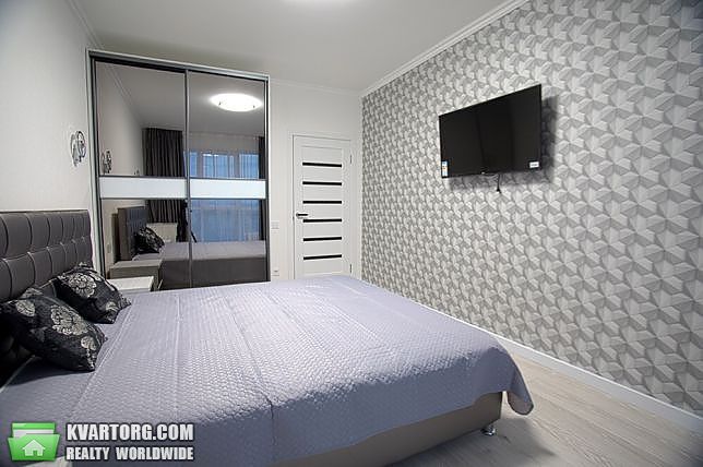 Rent out 2-room apartment. Киев,  Липковского — photo 5