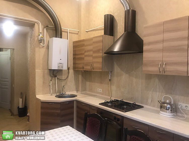 Rent out 3-room apartment. Киев,  Малоподвальная — photo 2