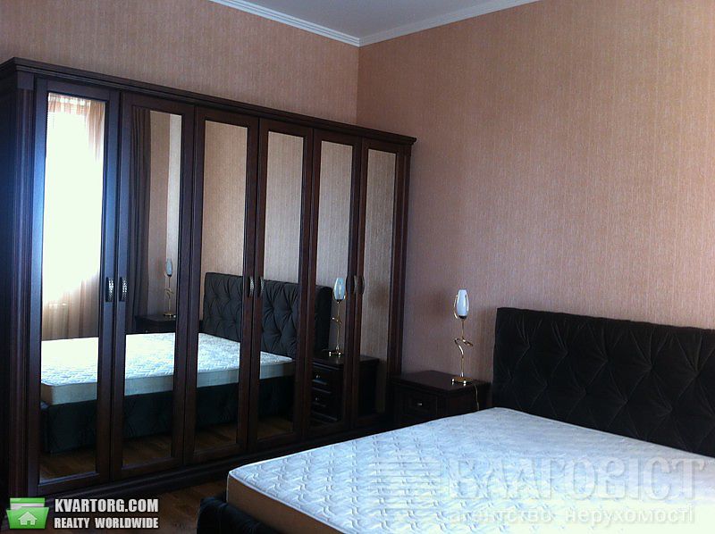 Sell 2-room apartment. Киев,  Никольско-Слободская — photo 4