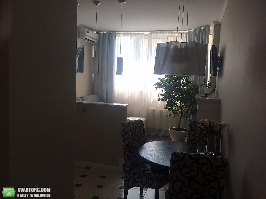 Sell 1-room apartment. Киев,  Воскресенская — photo 3