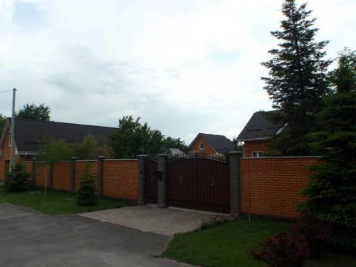 Sell house. Киевская обл., Тютюна — photo 1