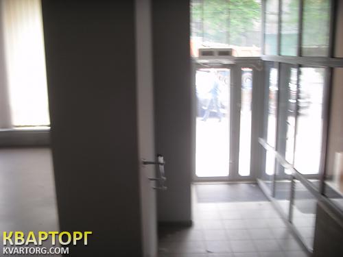 Rent out shop. Киев,  Якира — photo 3
