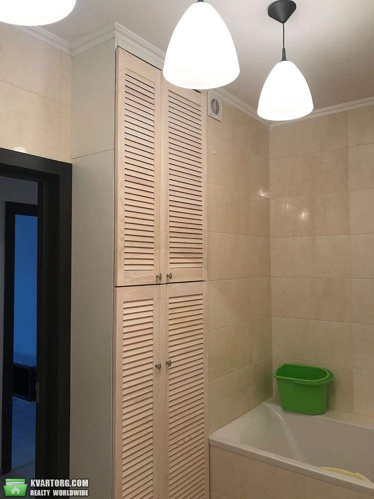 Sell 3-room apartment. Киев,  Ревуцкого — photo 8