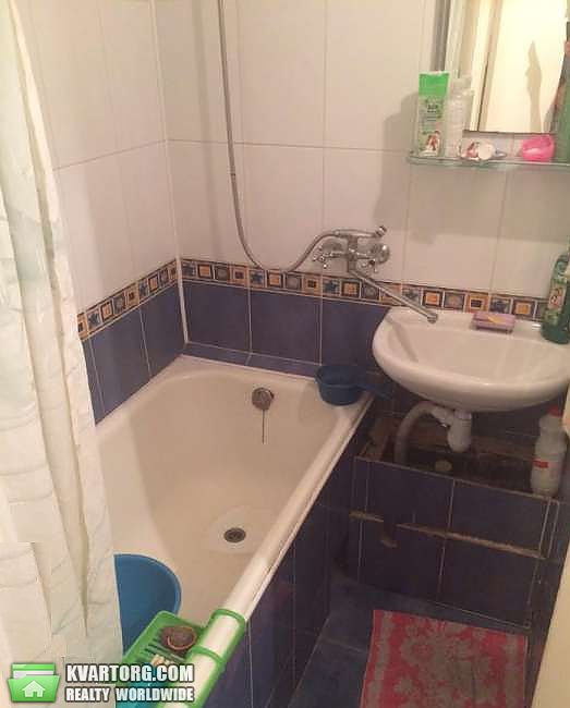 Sell 2-room apartment. Киев, Салютная — photo 6
