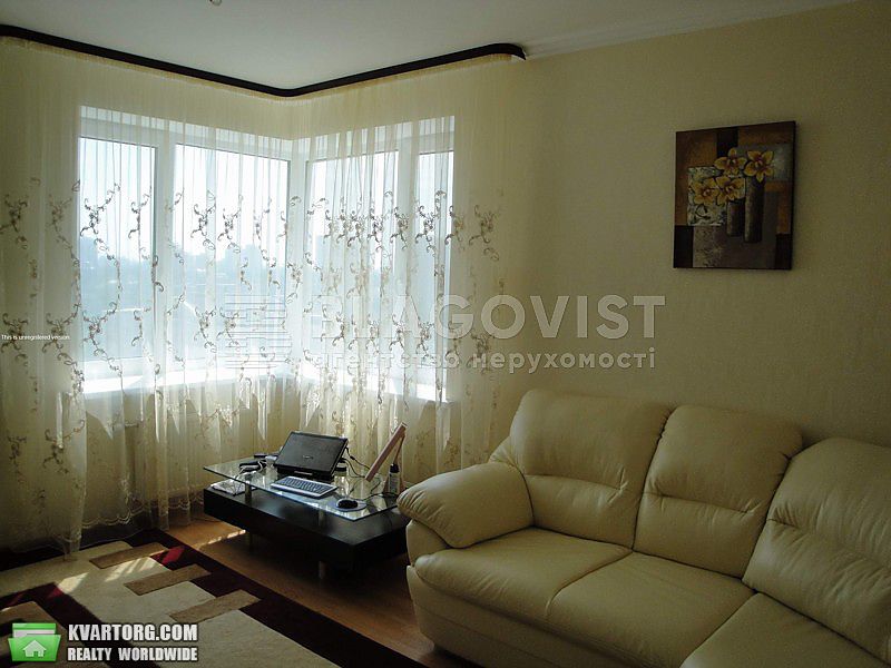 Rent out 2-room apartment. Киев,  Ирпенская — photo 4