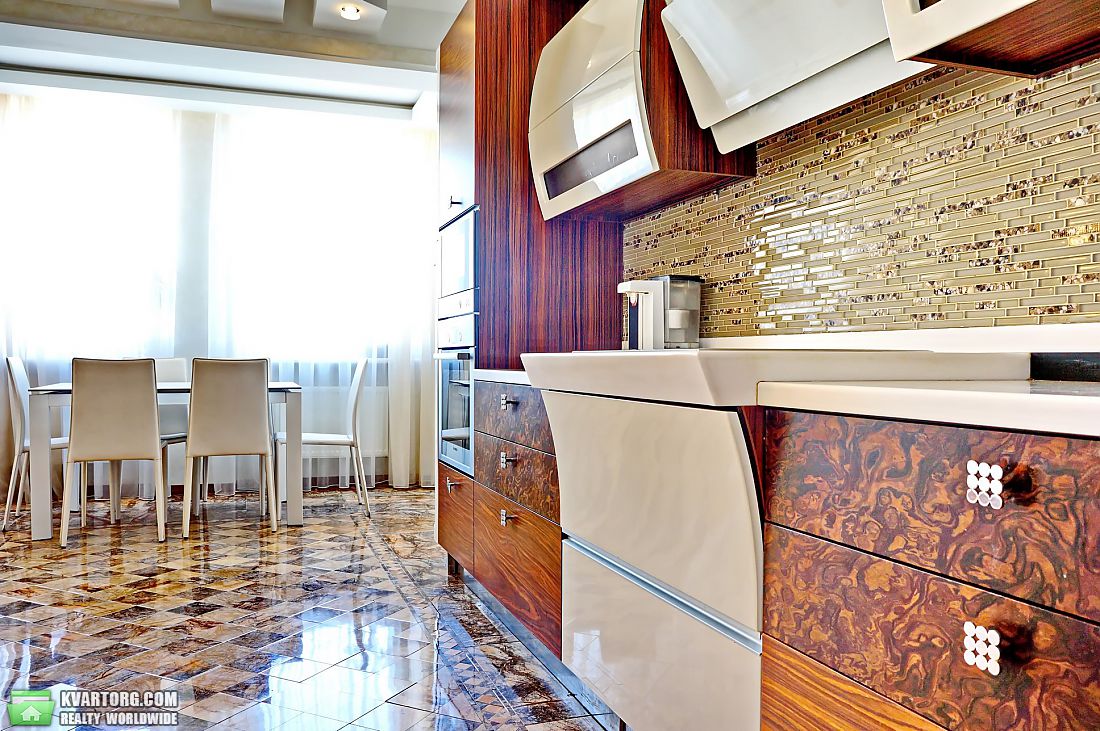 Rent out 3-room apartment. Киев,  Тычины пр — photo 3