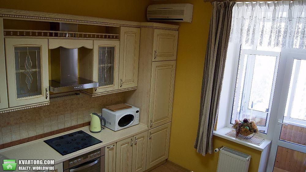 Rent out 3-room apartment. Киев,  Леси Украинки бул — photo 2