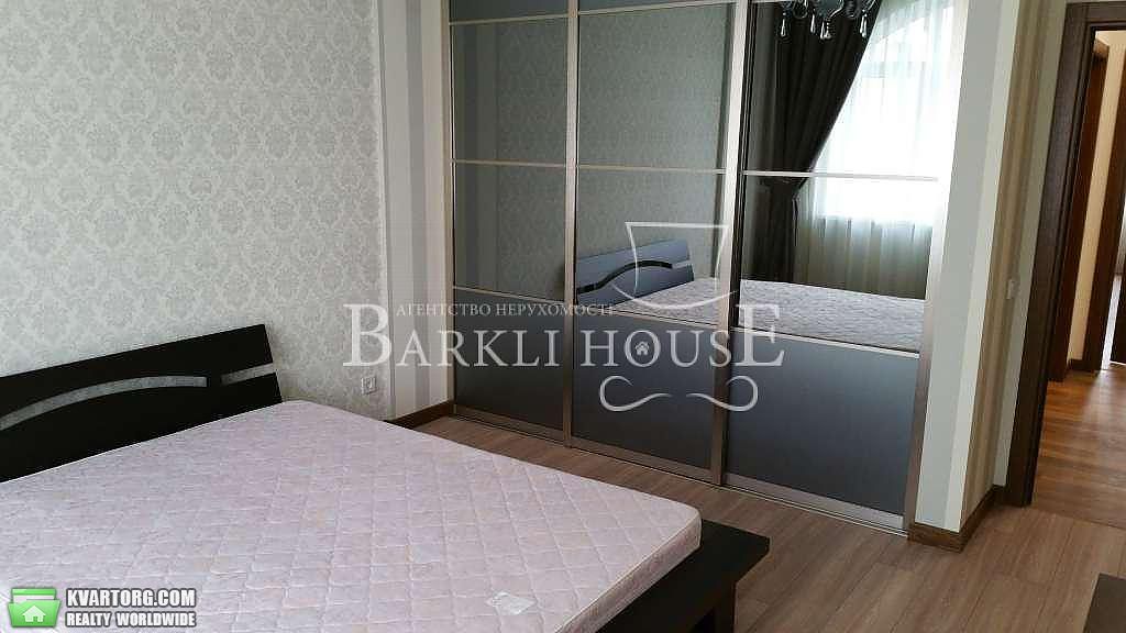 Rent out 4-room apartment. Киев,  Полтавская — photo 9
