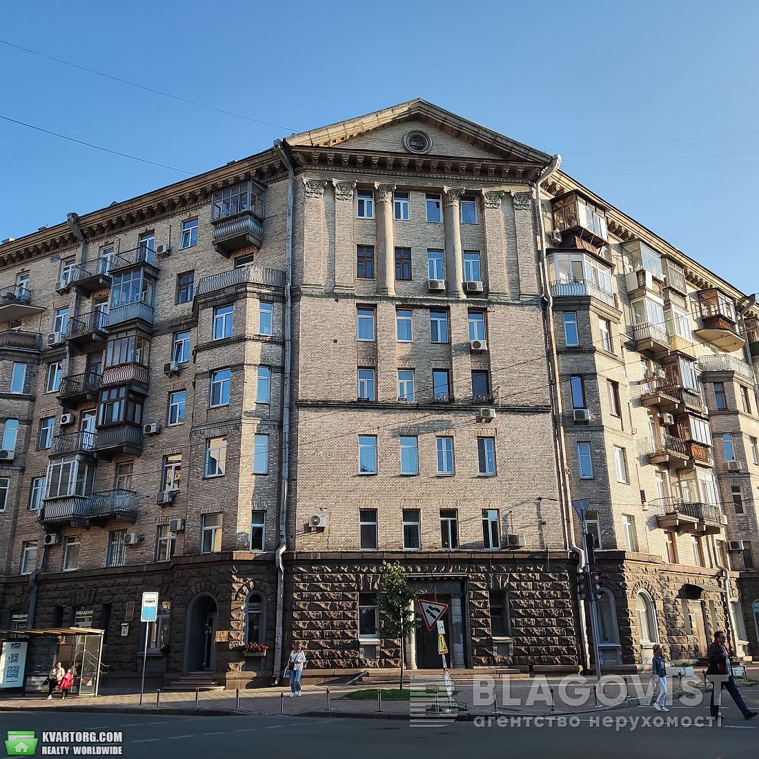 Sell 3-room apartment. Киев, Грушевского — photo 1
