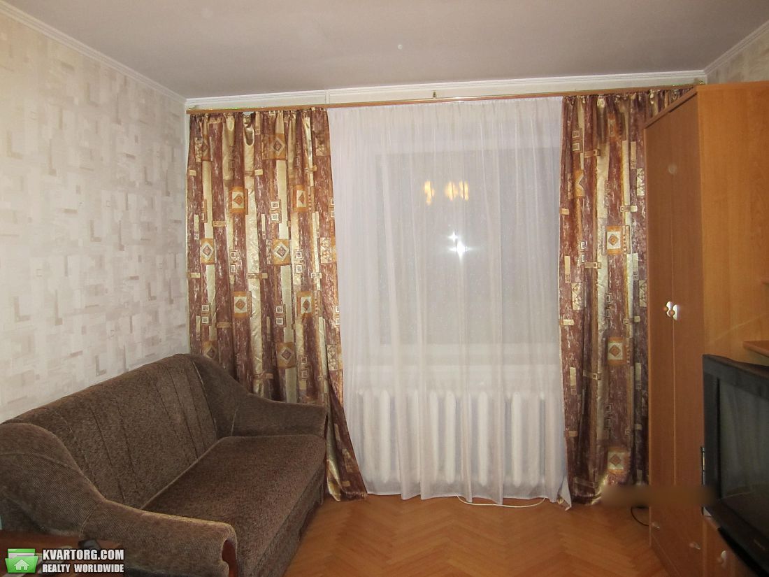 Rent out 1-room apartment. Киев,  Мельникова — photo 1