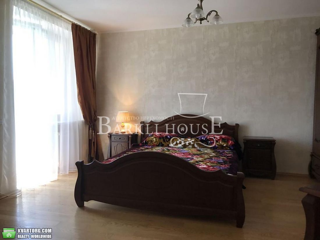 Rent out 2-room apartment. Киев,  Нижний Вал — photo 4