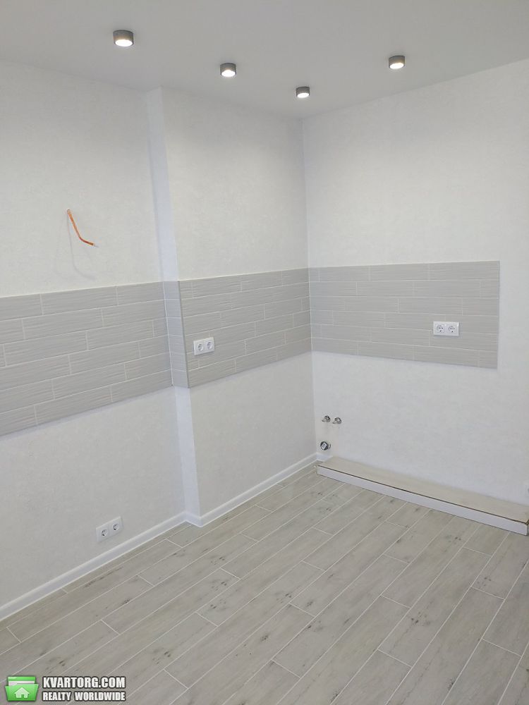 Sell 2-room apartment. Киевская обл., Миру — photo 3