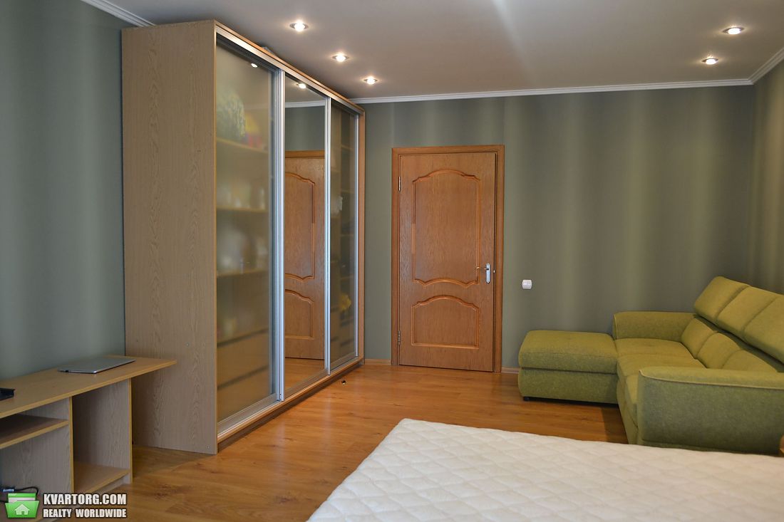 Rent out 3-room apartment. Киев,  Ломоносова — photo 4