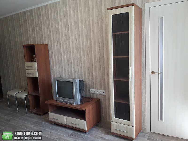 Rent out 1-room apartment. Днепропетровск,  Набережная Ленина — photo 2