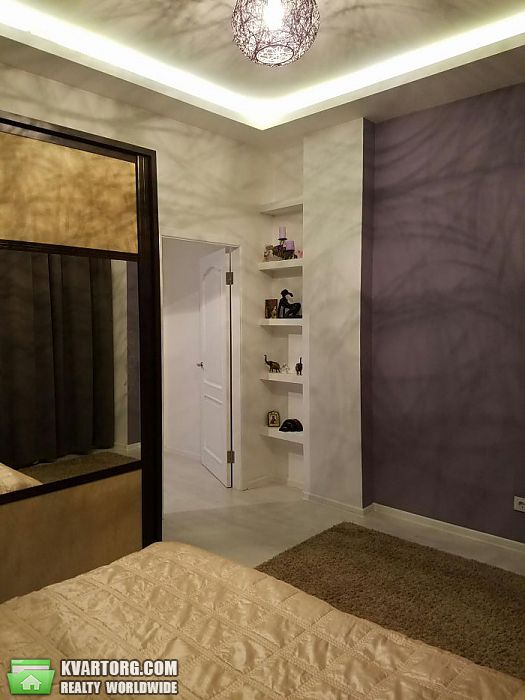Rent out 2-room apartment. Киев, Жилянская — photo 6