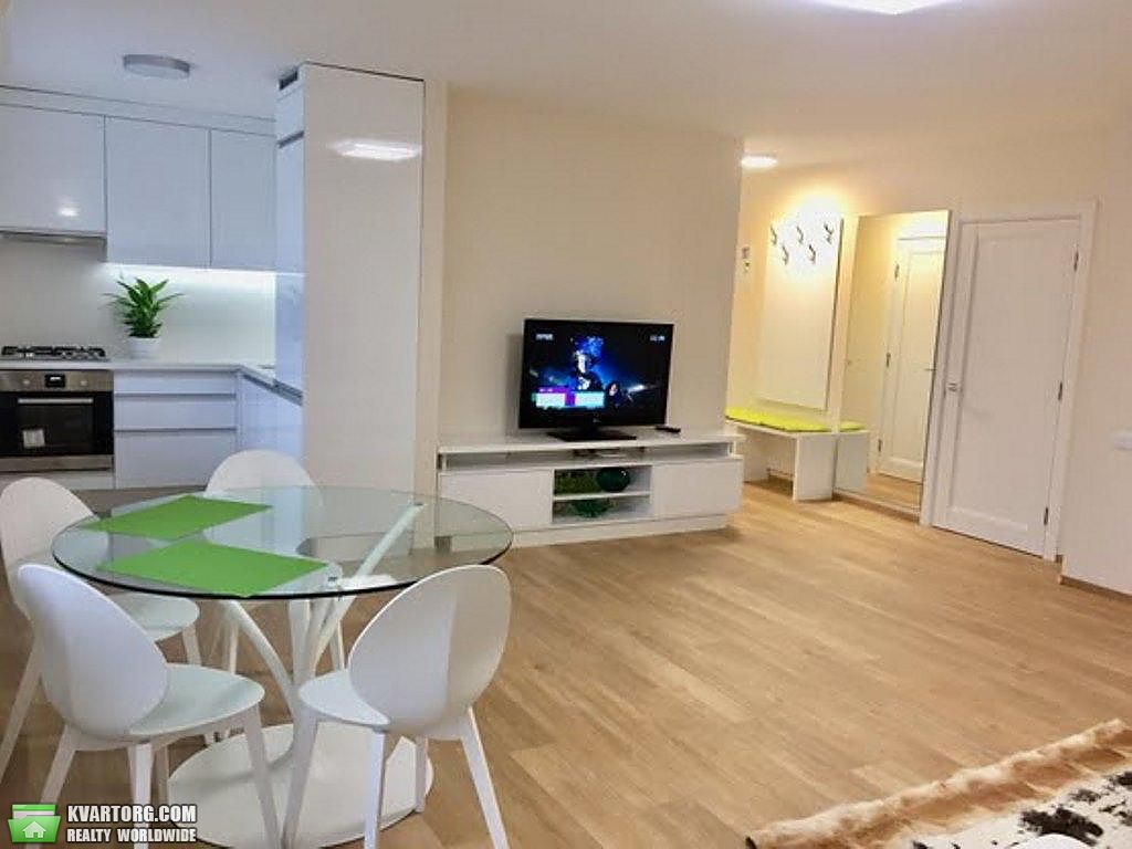 Rent out 2-room apartment. Киев,  Владимирская — photo 3