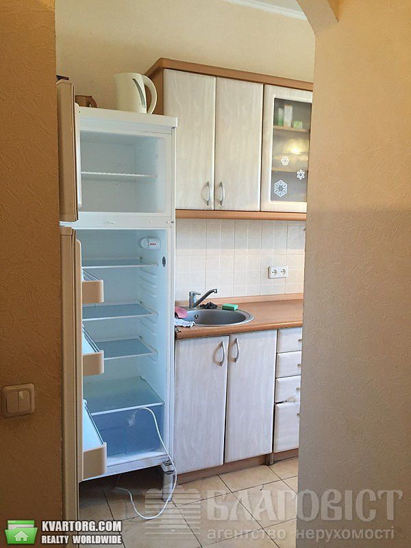 Sell 2-room apartment. Киев,  Богдана Хмельницкого — photo 8