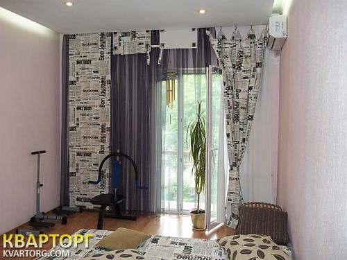 Rent out 3-room apartment. Одесса, Дерибасовская — photo 1