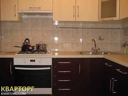 Rent out 2-room apartment. Киев,  Фрунзе — photo 1