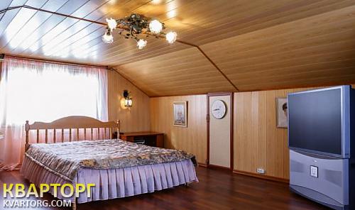 Rent out house. Киев, Садовая — photo 1