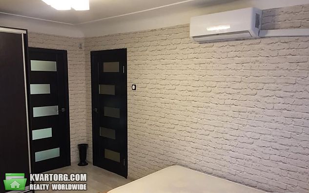 Sell 2-room apartment. Киев,  Дегтяревская — photo 1