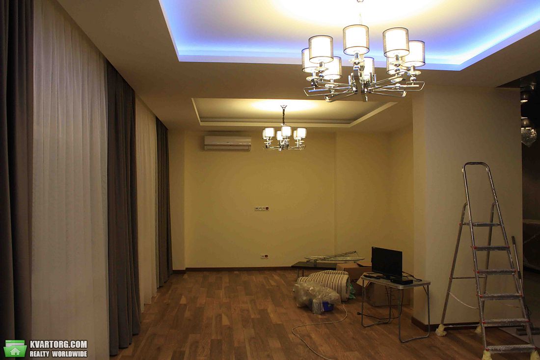 Sell 4-room apartment. Киев,  Полтавская — photo 9