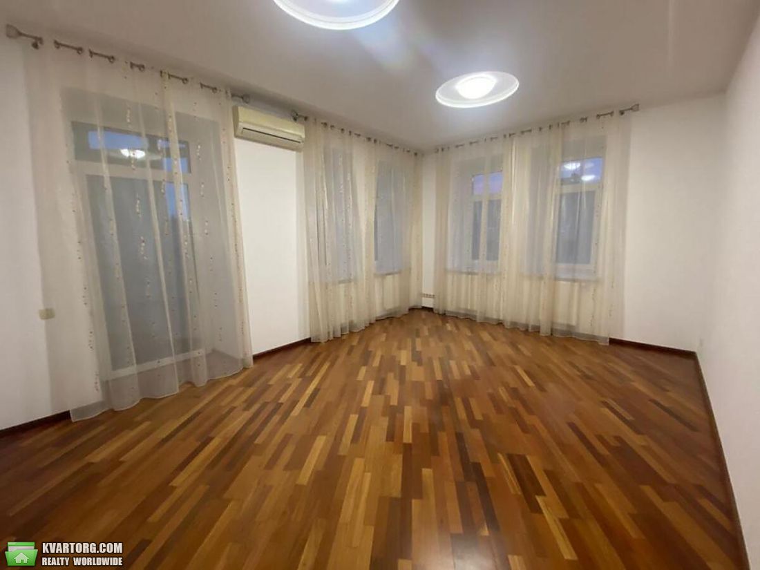 Rent out 3-room apartment. Киев, Почайнинская — photo 3