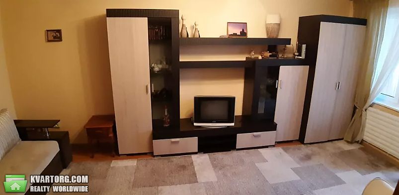 Rent out 2-room apartment. Киев,  Ватутина пр — photo 9