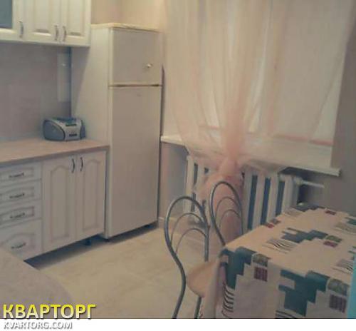 Rent out 2-room apartment. Киев, Семьи Хохловых — photo 1