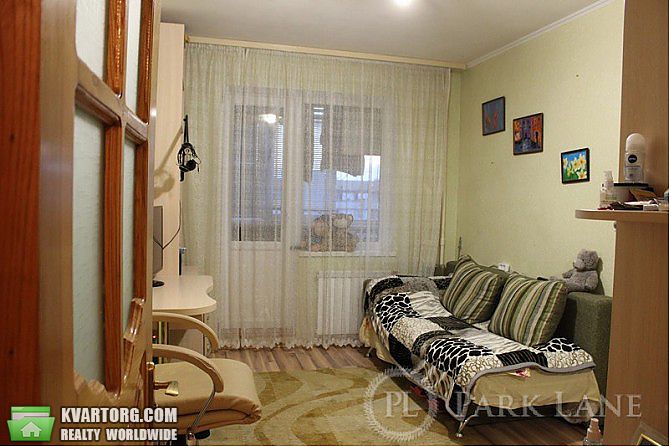 Sell 3-room apartment. Киев,  Героев Днепра — photo 1