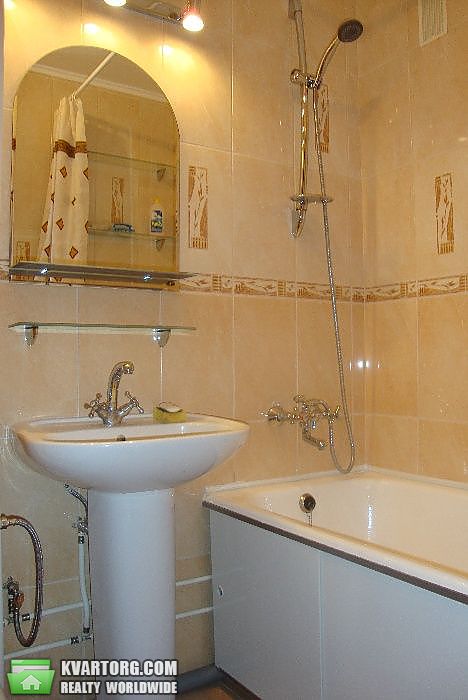 Rent out 2-room apartment. Киев,  Василенко — photo 4