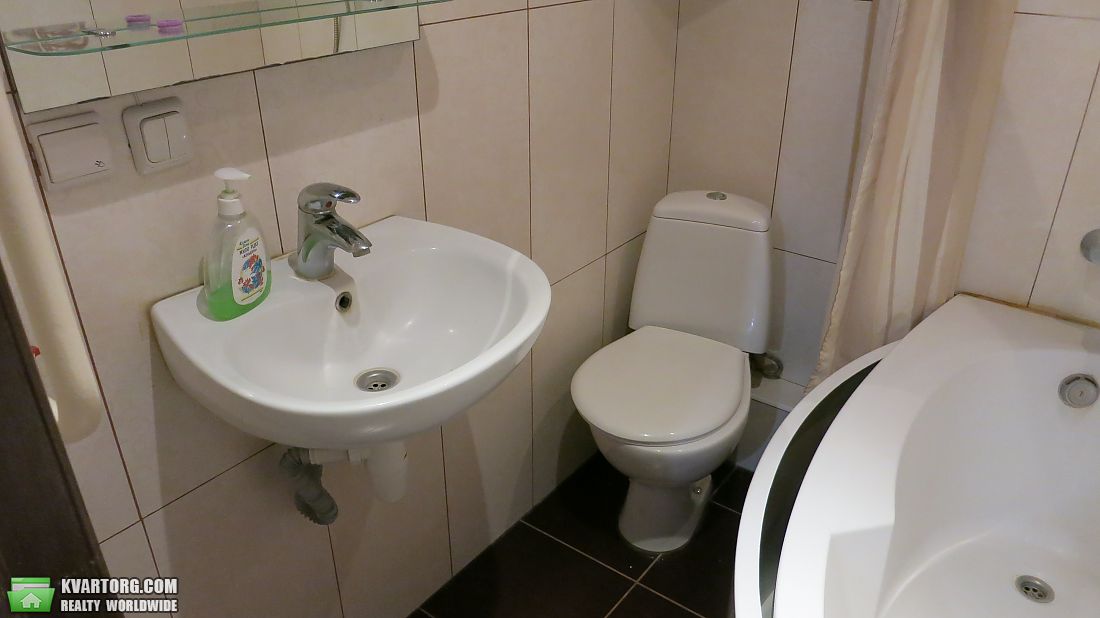Rent out 2-room apartment. Киев,  Дарницкий бул — photo 7