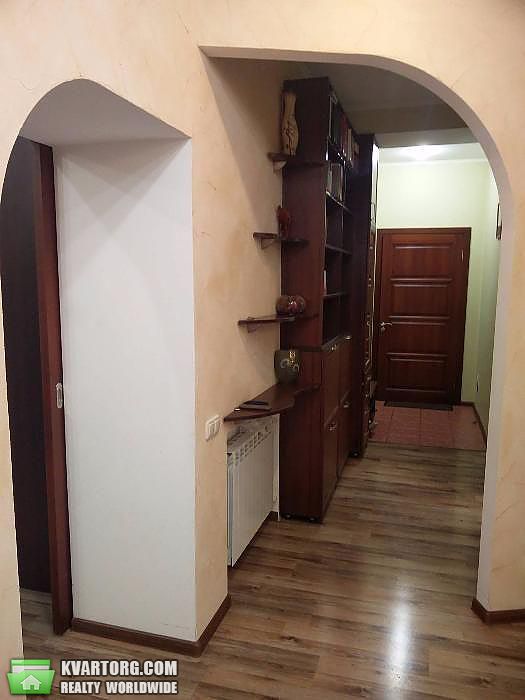 Rent out 2-room apartment. Киев,  Черновола — photo 10