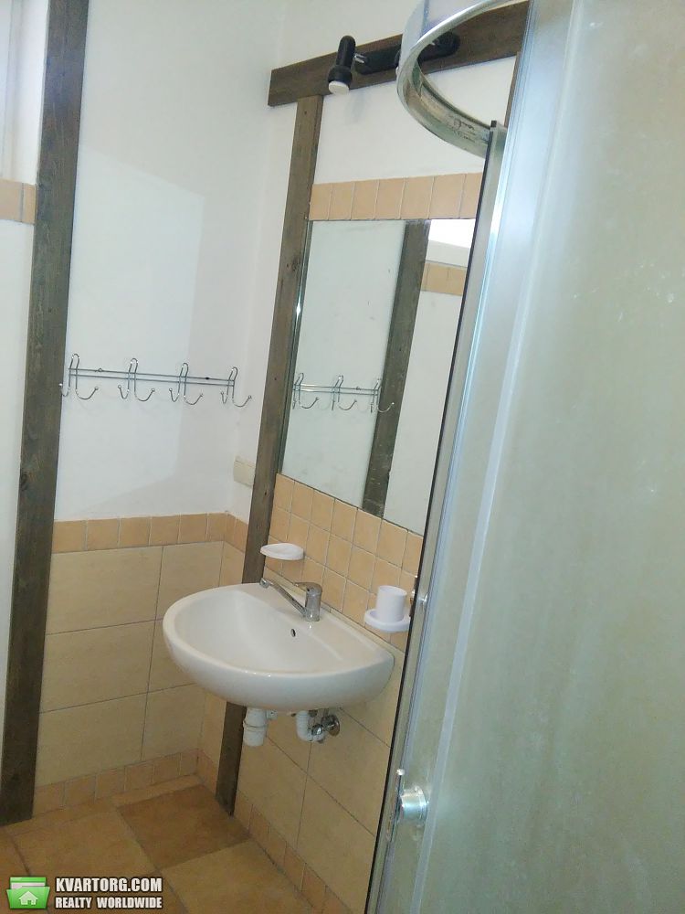 Rent out 2-room apartment. Киев,  Тычины пр — photo 10
