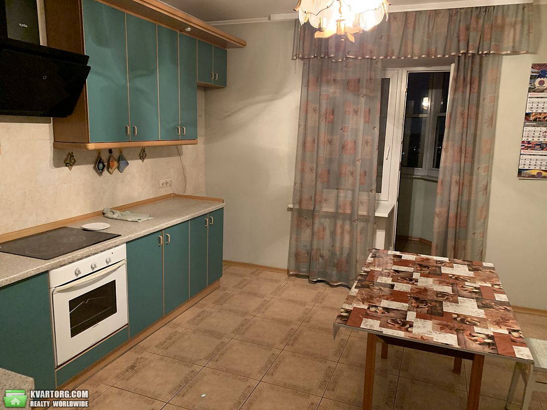 Sell 4-room apartment. Киев,  Вузовская — photo 1