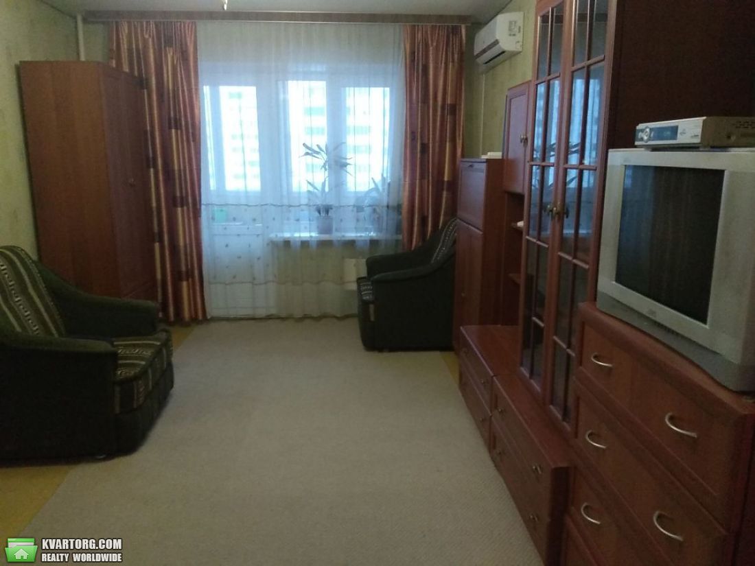 Rent out 1-room apartment. Киев, Ревуцкого — photo 3