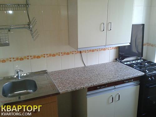 Rent out 2-room apartment. Киев, Телиги — photo 1