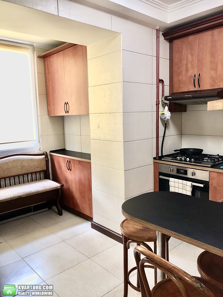 Rent out 3-room apartment. Киев,  Гоголевская — photo 3
