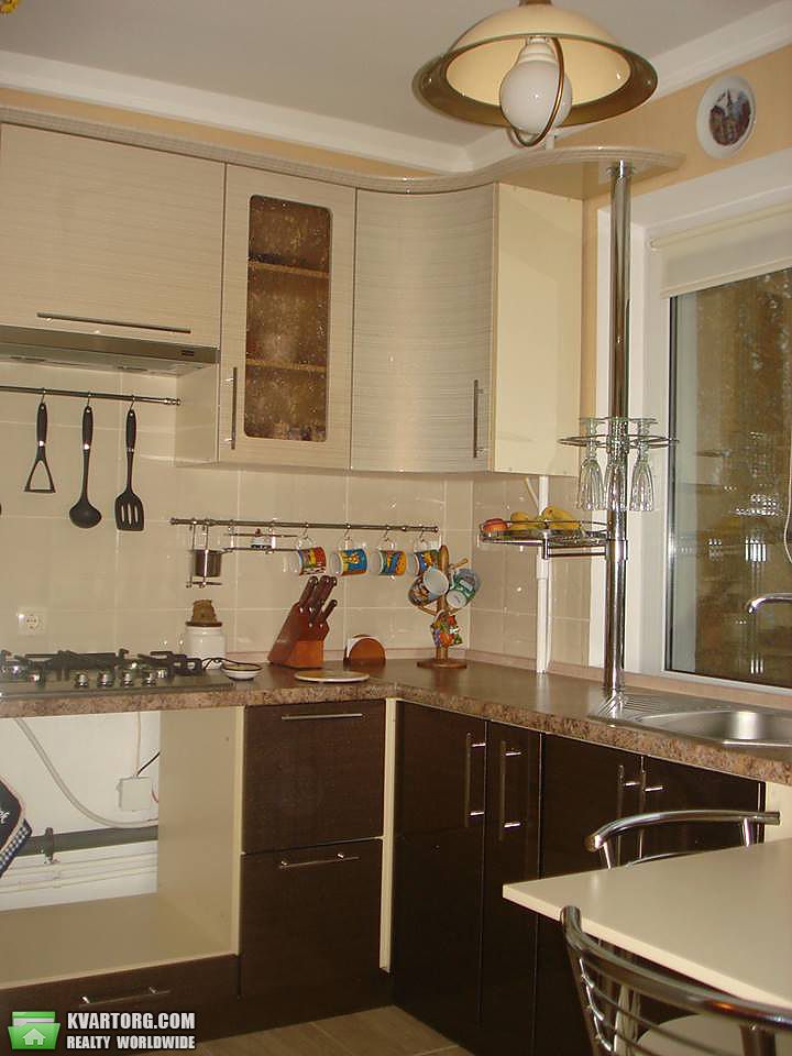 Sell 2-room apartment. Киев, Соломенская — photo 1