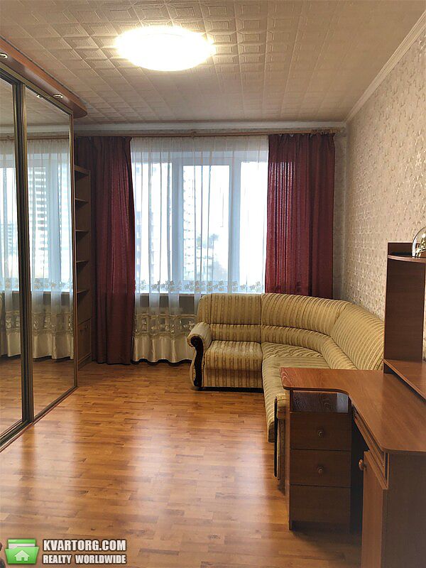 Rent out 3-room apartment. Киев,  Леси Украинки бульв. — photo 8