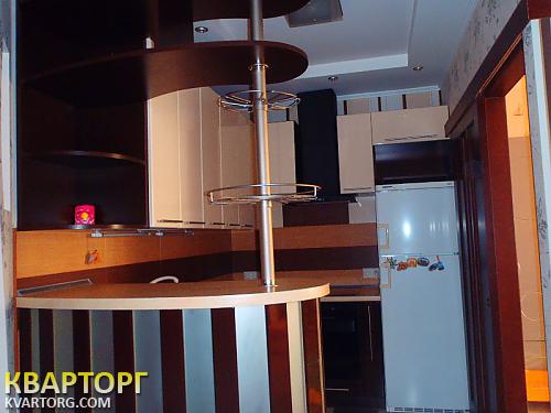 Rent out 2-room apartment. Киев,  Кадетский Гай — photo 1