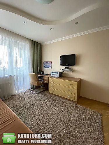 Sell 5-room apartment. Киев,  Святошинская — photo 4