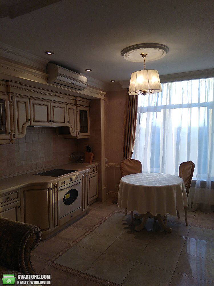 Rent out 1-room apartment. Киев,  Днепровская наб — photo 3