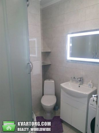 Rent out 1-room apartment. Киев, луценко — photo 2