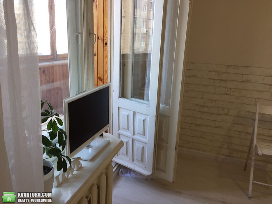 Sell 1-room apartment. Киев,  Малокитаевская — photo 6