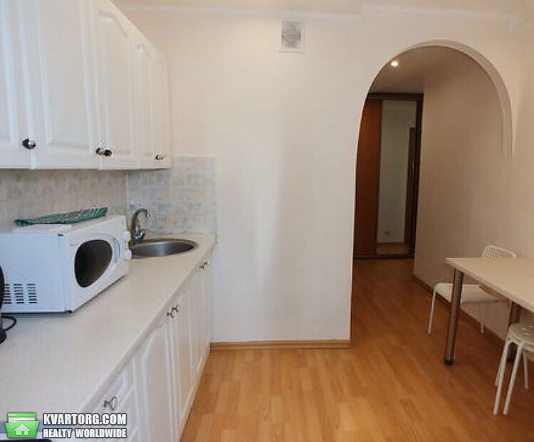 Rent out 2-room apartment. Киев, Шелковичная — photo 8