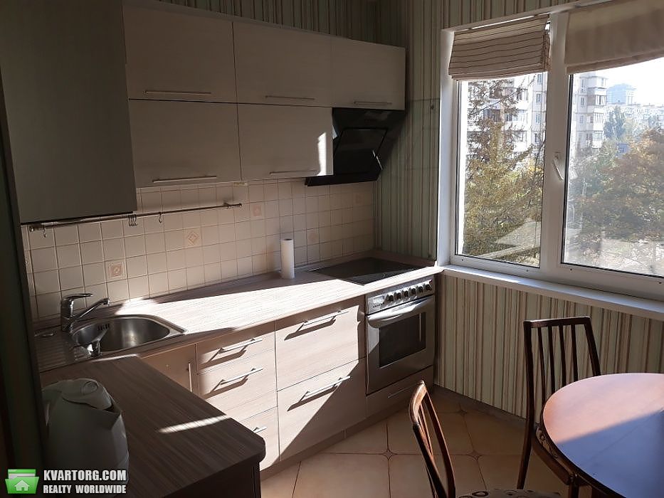 Sell 2-room apartment. Киев,  Героев Днепра — photo 1