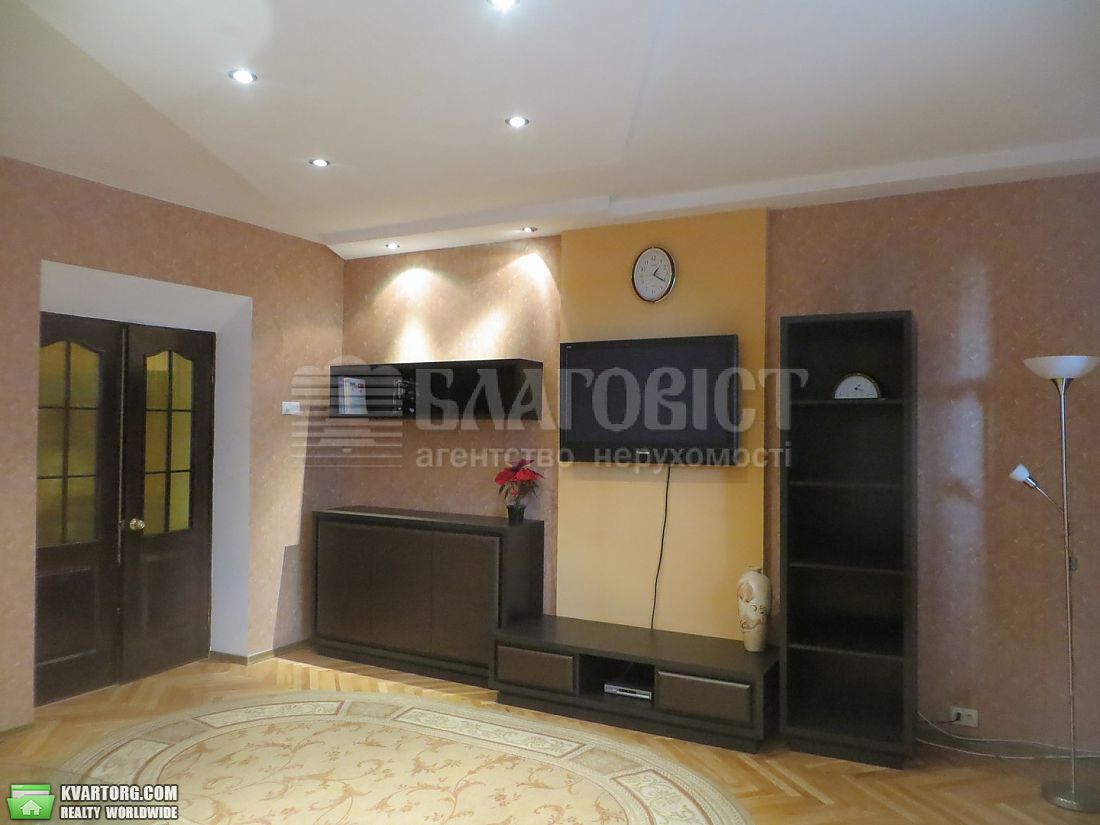 Rent out 2-room apartment. Киев,  Старонаводницкая — photo 4